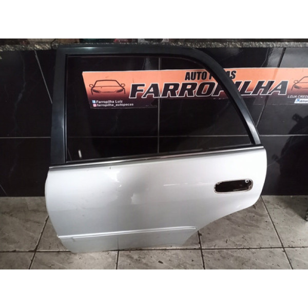 Porta Traseira L.e Toyota Corolla 97/02 (c/ Detalhes)