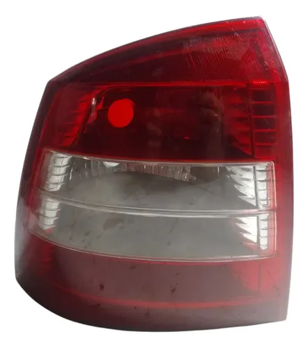 Lanterna L.d Gm Astra Hatch  1999/2001 Direito/passageiro Vermelha